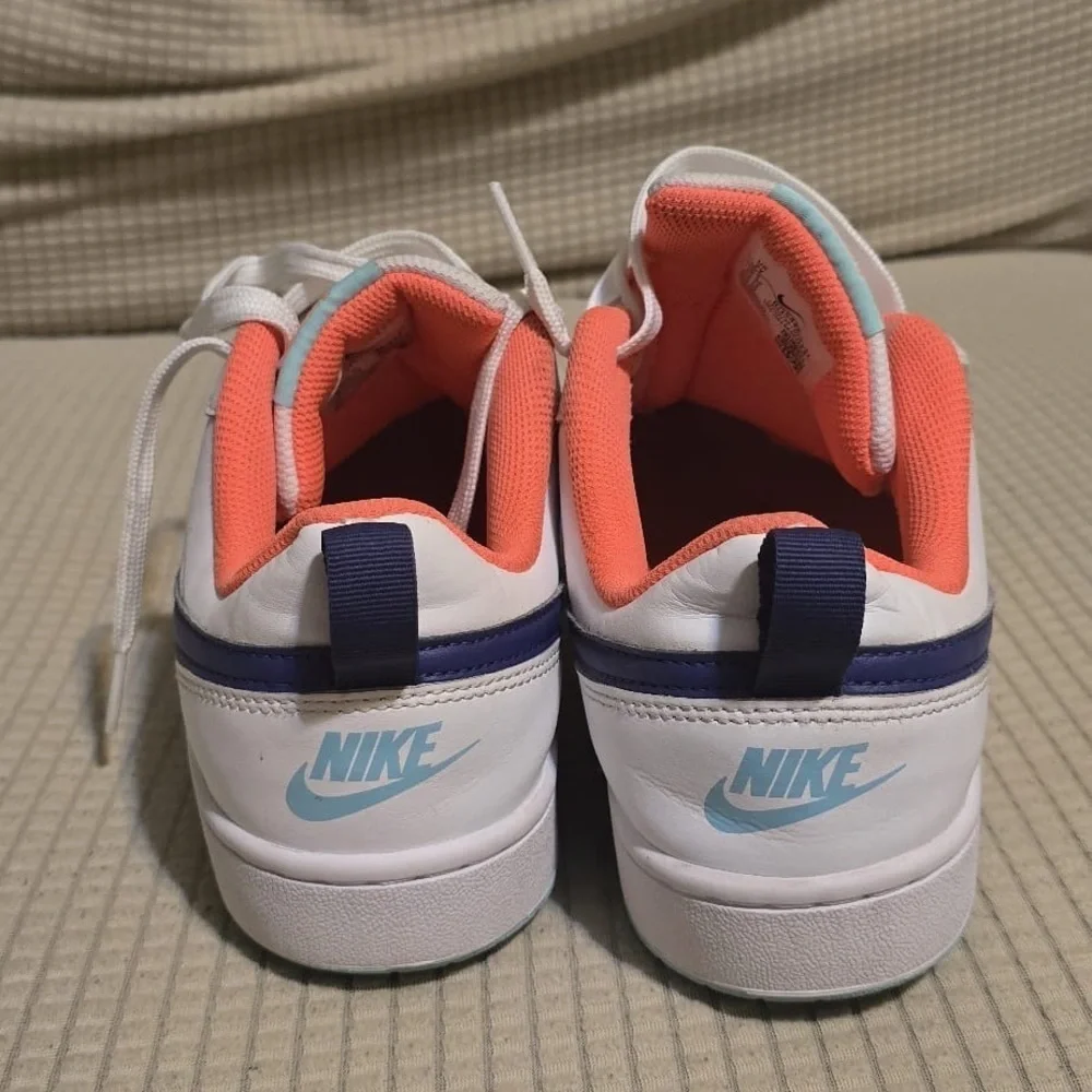 Nike White and Pink Sneakers Classic Design